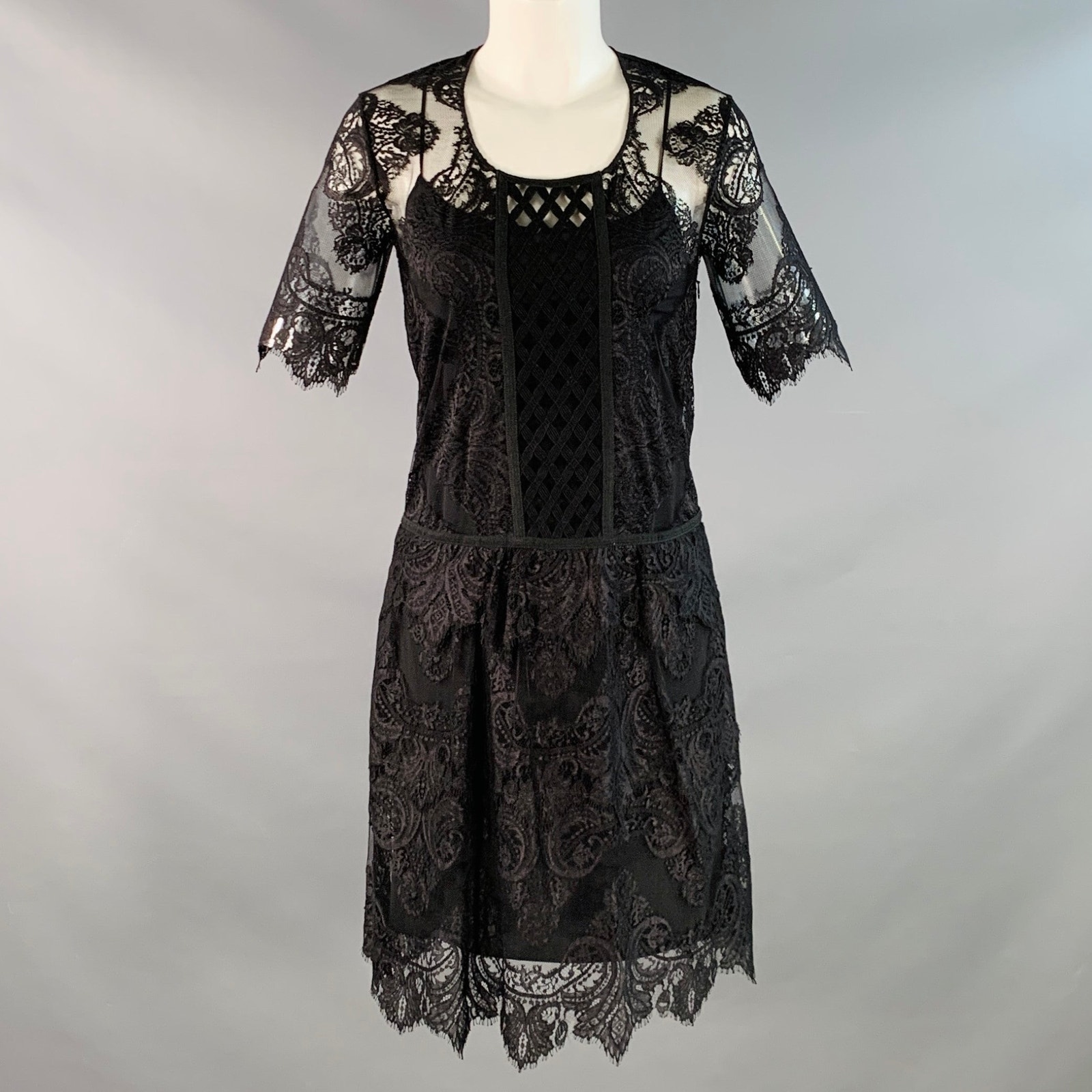 Burberry Size Xs Black Lace Short Sleeve Drop Waist Knee Length Cocktail Dress